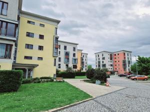 Pronájem bytu 2+kk, Praha - Hloubětín, Nademlejnská, 46 m2