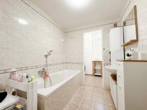 Prodej rodinného domu, Luže, 180 m2