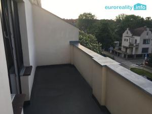 Pronájem bytu 1+1, Praha - Strašnice, Nad Primaskou, 41 m2