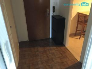 Pronájem bytu 1+1, Praha - Strašnice, Nad Primaskou, 41 m2