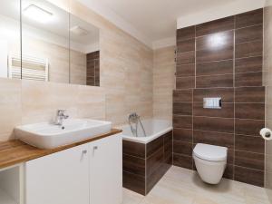 Pronájem bytu 2+kk, Praha - Uhříněves, Oty Bubeníčka, 52 m2