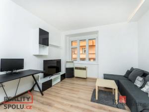 Pronájem bytu 2+kk, Praha - Holešovice, Přístavní, 48 m2