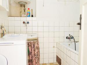 Prodej bytu 2+1, Odolena Voda, Husova, 58 m2