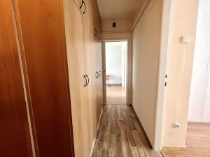 Pronájem bytu 2+1, Karlovy Vary, Poštovní, 63 m2