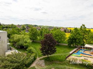 Pronájem bytu 4+kk, Praha - Dubeč, U lipové aleje, 95 m2