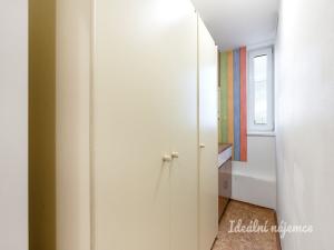 Pronájem bytu 4+kk, Praha - Dubeč, U lipové aleje, 95 m2