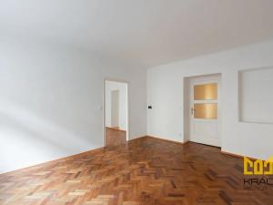 Pronájem bytu 2+1, Praha - Smíchov, Grafická, 63 m2