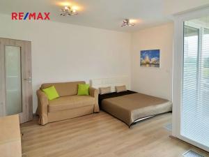 Pronájem bytu 1+kk, Praha - Zličín, Sazovická, 35 m2