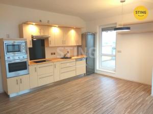 Pronájem bytu 2+kk, Olomouc, Novosadský dvůr, 63 m2