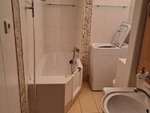 Prodej bytu 3+1, Olomouc, Nedvědova, 63 m2