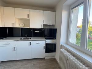 Pronájem bytu 1+1, Mníšek pod Brdy, Rudé armády, 30 m2