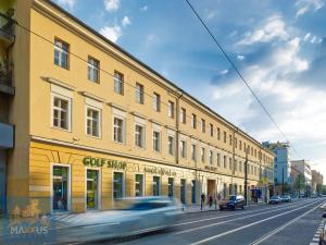 Pronájem kanceláře, Praha - Karlín, Sokolovská, 206 m2