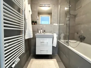 Pronájem bytu 3+kk, Praha - Vysočany, Hindlova, 62 m2