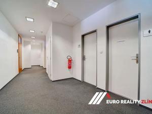 Pronájem kanceláře, Zlín, náměstí Míru, 108 m2