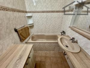 Prodej bytu 3+1, Tachov, Sládkova, 67 m2