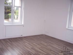 Pronájem bytu 1+kk, Praha - Řepy, Čistovická, 21 m2