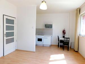 Prodej bytu 2+kk, Praha - Krč, Humpolecká, 54 m2