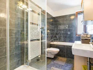 Prodej rodinného domu, Zeleneč, U Lesoparku, 174 m2