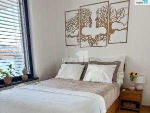Prodej bytu 2+kk, Praha - Malešice, Azzoniho, 57 m2