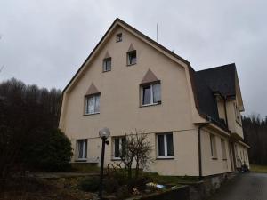 Prodej činžovního domu, Šimonovice, V Zatáčkách, 422 m2