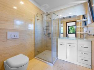 Prodej rodinného domu, Praha - Březiněves, Vlaštovčí, 242 m2