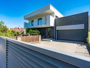 Prodej rodinného domu, Praha - Březiněves, Vlaštovčí, 242 m2