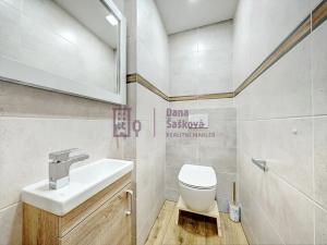 Pronájem bytu 2+1, Jindřichův Hradec, sídliště Vajgar, 57 m2