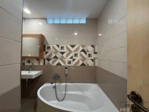 Prodej bytu 3+1, Teplice, Josefa Ressla, 83 m2