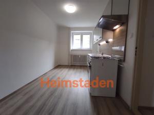 Pronájem bytu 2+1, Karviná - Nové Město, nám. Budovatelů, 55 m2