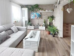 Prodej bytu 3+1, Český Krumlov - Domoradice, Urbinská, 63 m2