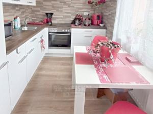 Prodej bytu 3+1, Český Krumlov - Domoradice, Urbinská, 63 m2