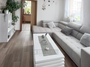 Prodej bytu 3+1, Český Krumlov - Domoradice, Urbinská, 63 m2