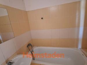 Pronájem bytu 2+1, Karviná - Nové Město, nám. Budovatelů, 53 m2