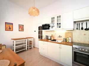 Pronájem bytu 1+1, Praha - Nusle, Marie Cibulkové, 44 m2