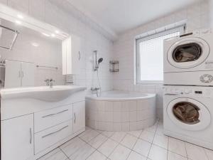Prodej rodinného domu, Sokoleč, V Olšinkách, 244 m2