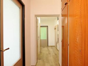 Pronájem bytu 3+1, Pardubice - Polabiny, Brožíkova, 72 m2