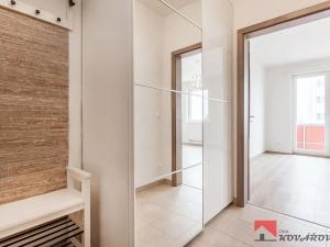 Pronájem bytu 1+kk, Praha - Kyje, Federova, 35 m2