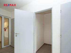 Pronájem bytu 2+kk, Praha - Ďáblice, Ďáblická, 42 m2