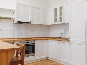 Pronájem bytu 3+kk, Praha - Žižkov, Ježkova, 74 m2