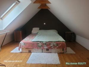 Pronájem bytu 2+kk, Praha - Řeporyje, Loučná, 38 m2