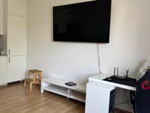 Pronájem bytu 2+kk, Praha - Holešovice, 50 m2