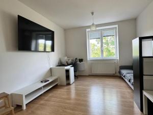 Pronájem bytu 2+kk, Praha - Holešovice, 50 m2