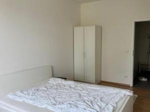 Pronájem bytu 2+kk, Praha - Holešovice, 50 m2