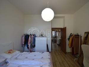 Pronájem bytu 2+kk, Praha - Nusle, Čestmírova, 50 m2