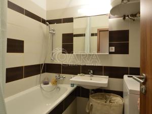 Pronájem bytu 2+kk, Praha - Nusle, Čestmírova, 50 m2