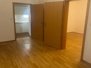 Pronájem bytu 3+1, Praha - Nové Město, Na Moráni, 70 m2