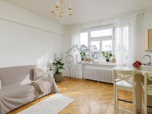 Prodej bytu 1+kk, Praha - Holešovice, Komunardů, 26 m2