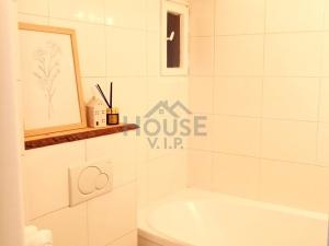 Prodej bytu 1+kk, Praha - Holešovice, Komunardů, 26 m2