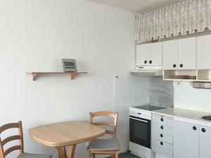 Pronájem bytu 1+kk, Hradec Králové - Nový Hradec Králové, Brožíkova, 35 m2