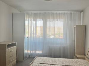 Pronájem bytu 1+kk, Hradec Králové - Nový Hradec Králové, Brožíkova, 35 m2